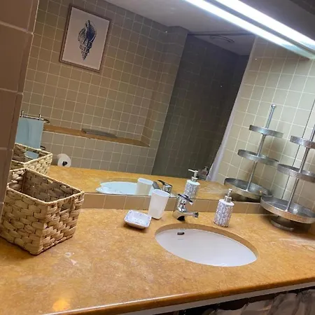 Marina De Habitación en casa particular *