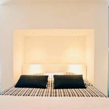 Marina De Habitación en casa particular Lagos