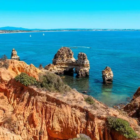 Lagos Accomodation Rooms ホームステイ ラゴス