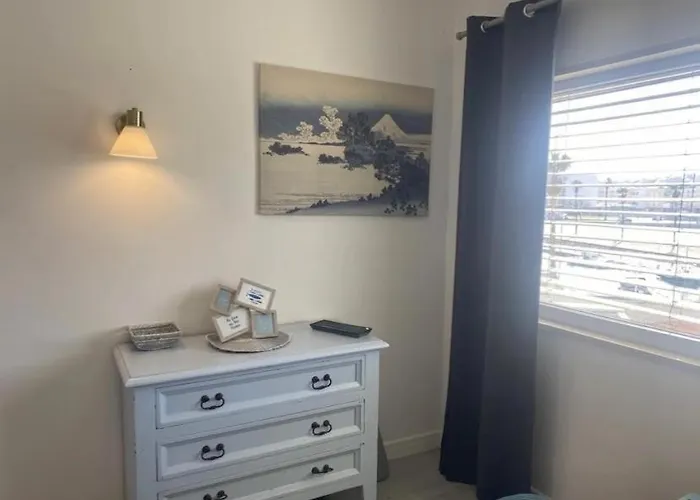 ホームステイ Lagos Accomodation Rooms *