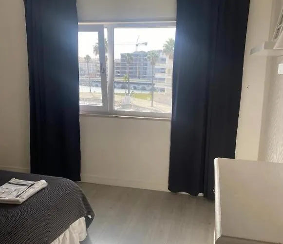 Lagos Accomodation Rooms ホームステイ