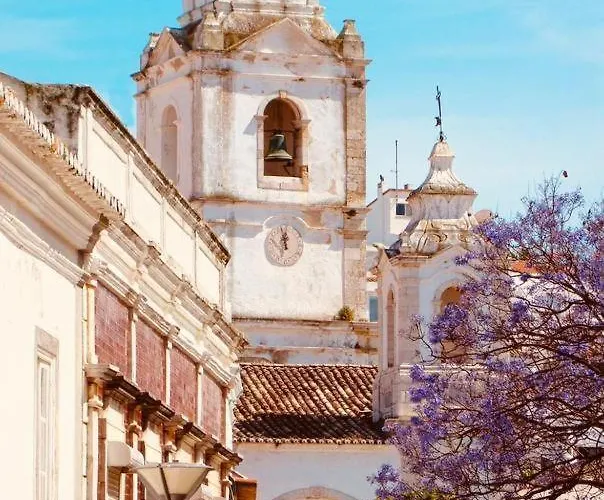 ホームステイ Lagos Accomodation Rooms ラゴス