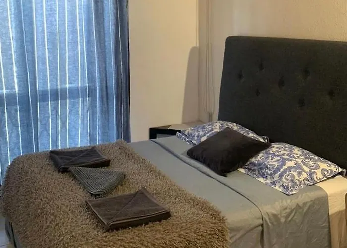 ホームステイ Lagos Accomodation Rooms *